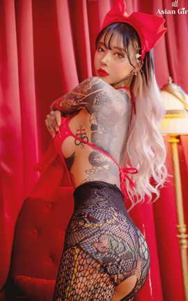 韩国写真杂志-SAINT Photolife Yoko Vol 03 Red christmas P
