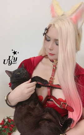 Uy Uy Ahri_˿
