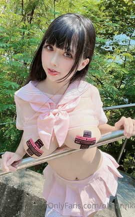 _CRinka - On the street (OnlyFans)_˿